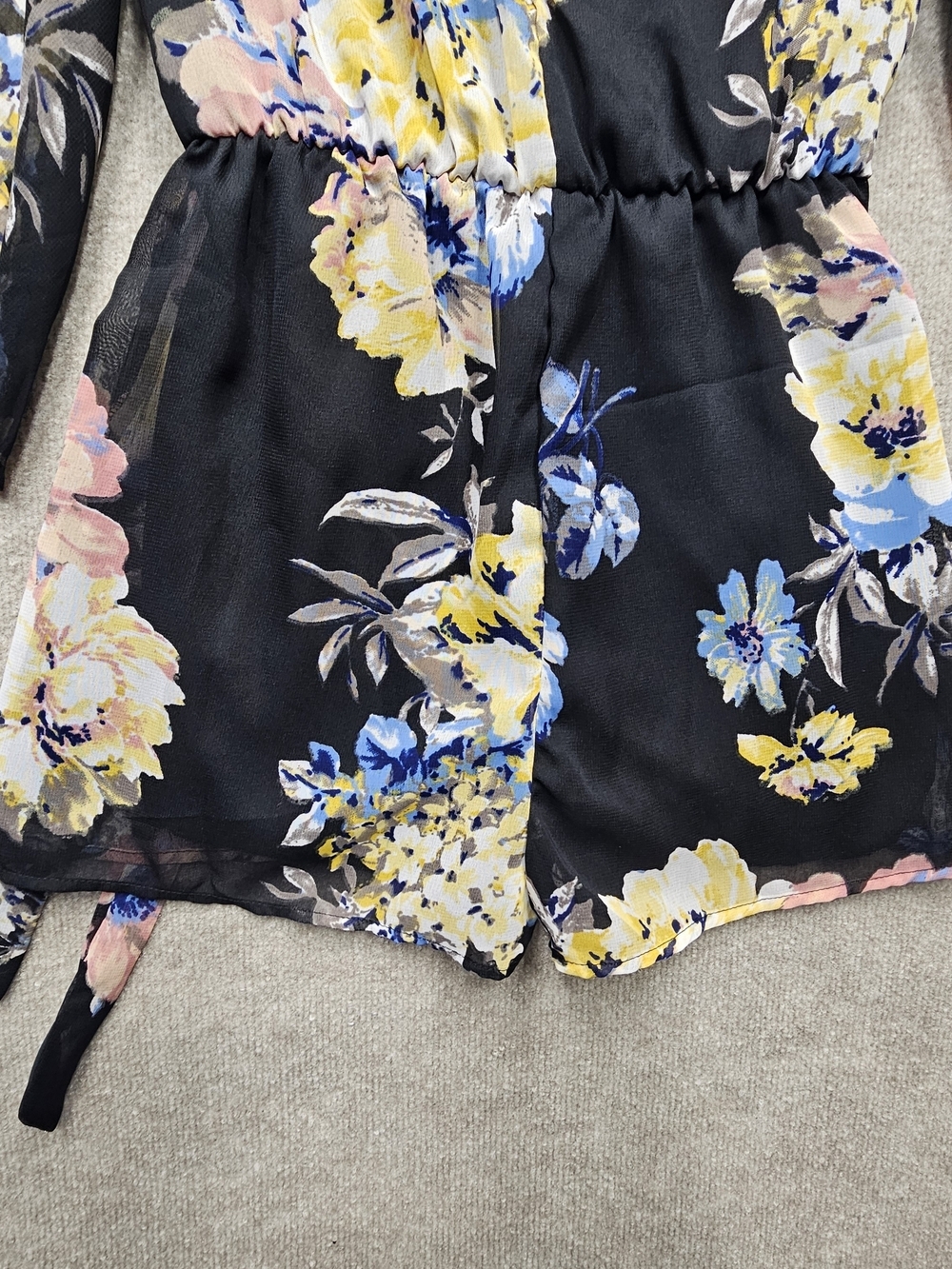 Bailey Blue Y2K Floral Romper Small Bell Sleeve Deep Plunge Boho - Picture 15 of 16